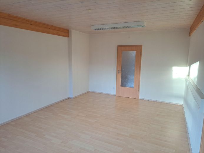 Repräsentative, lichtdurchflutete und klimatisiere Büro- / Praxisfläche in Durmersheim – Raum 2
