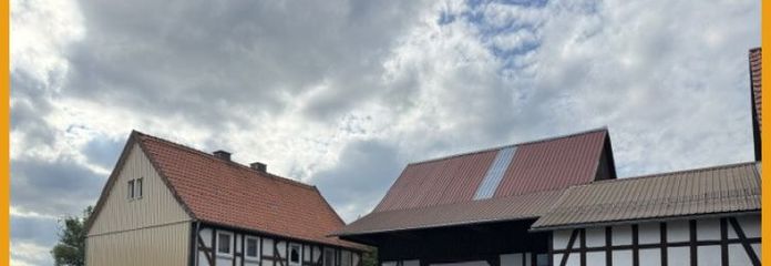 GEPFLEGTES HEIM MIT NEBENGEBÄUDE!
KEINE KÄUFERPROVISION!