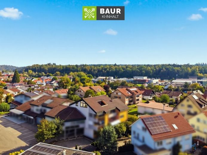 360° | Subito disponibile e ricca di possibilità – Appartamento mansardato di 3 locali a Mochenwangen – Foto 1