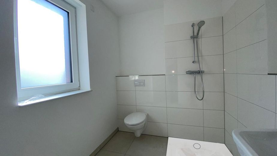 Gäste WC/Bad 1
