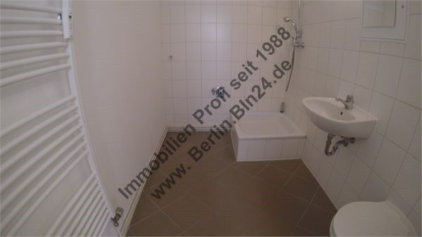 Mietwohnung + Zimmer Südseite - Nähe US Bahn – GP --- 13.11.2016 199