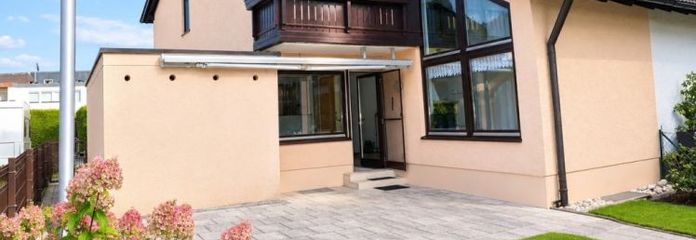 Top-Lage am Waldrand! Gepflegte DHH mit großem Garten in Weiden-West