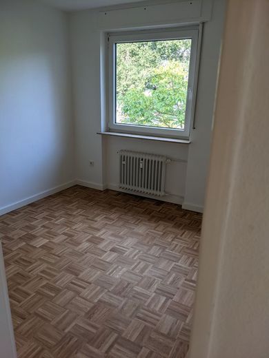 Gut geschnittene, helle 4-Zi. Wohnung im Penthouse-Stil in bester Lage – Kinder-/Schlafzimmer