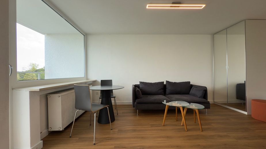 Möblierte 1-Zimmer-Wohnung Zentrums- und AUDI Nähe mit Blick ins Grüne/ idealer Zweitwohnsitz! – Foto 3