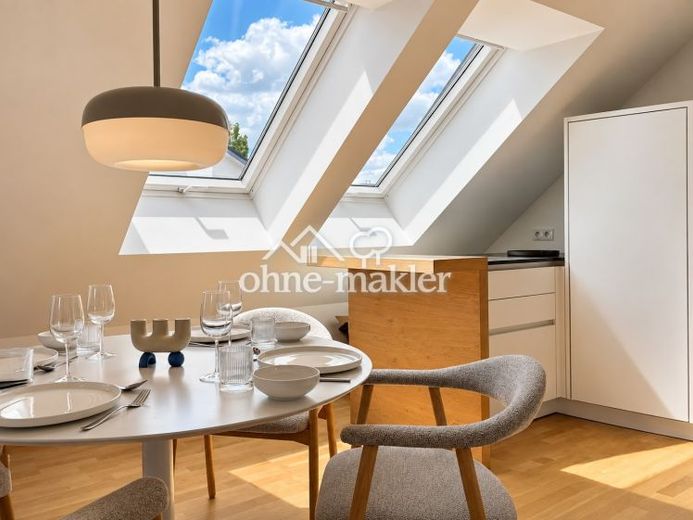 Penthouse mit Einbauküche – Foto 1