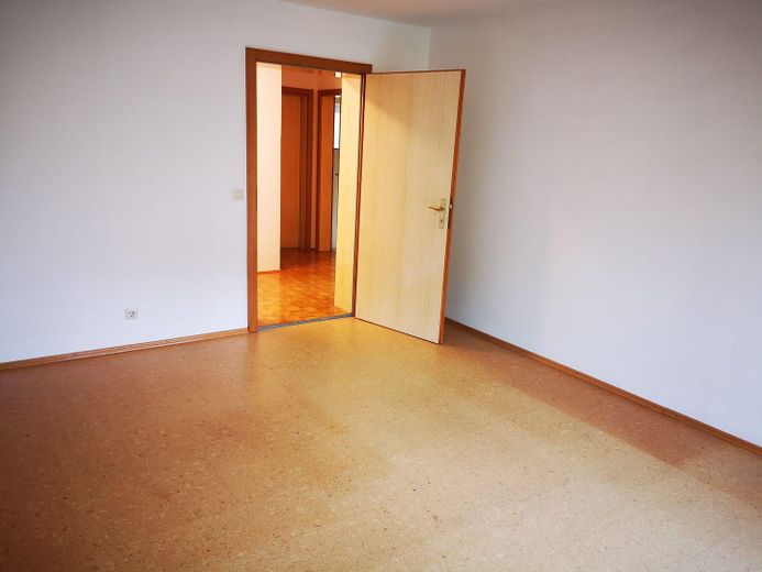 Appartamento al piano terra con 3 stanze in affitto a Surberg – Schlafzimmer