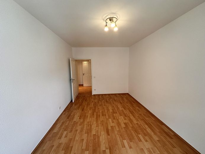 Tolle großzügige 2-Zi Wohnung in ruhiger Lage Sinsheim-Hilsbach – Schlafzimmer