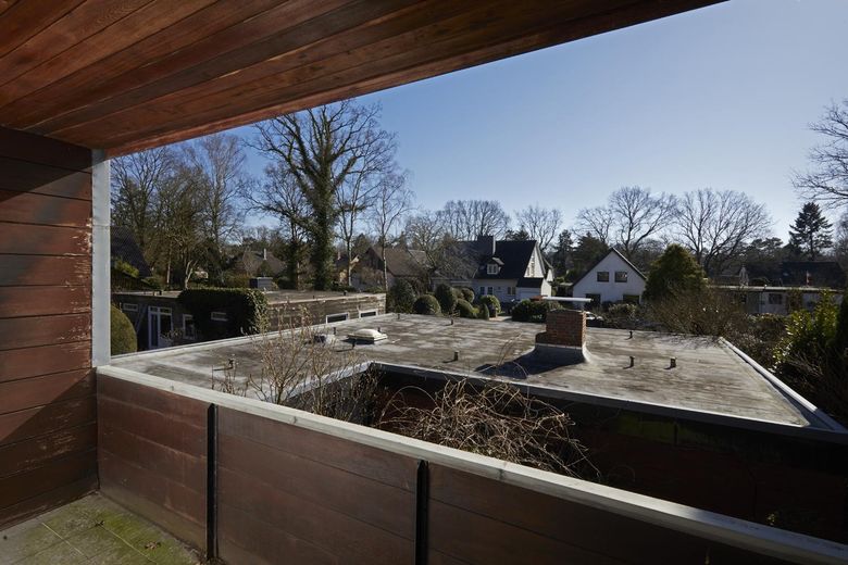Architektenhaus in Hamburg Rissen – Loggia Blick nach Süden