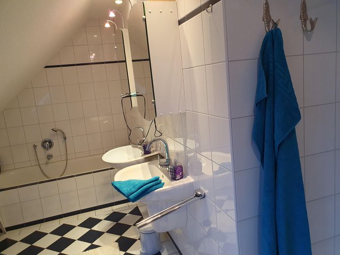 Ferienhaus inkl. Garage auf Borkum zu verkaufen – Vollbad 1.OG