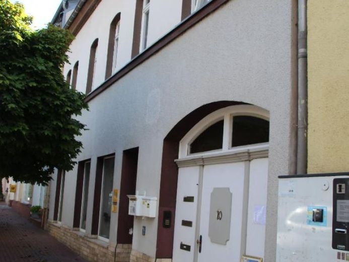 Direkt am Markt ! Gut erhaltenes WGH mit Garage, Sauna uvm. - Prov.Frei. – फोटो 1
