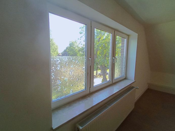 Solides MFH, Schweriner Stadtrand, als Investment o. Eigennutzung, sof. bezugsfähig, 2.505m² Grdst. – Einraumwohnung 2.OG rechts b
