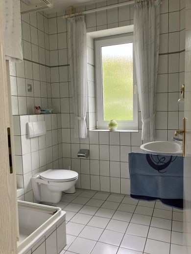 WC mit Duschbad EG
