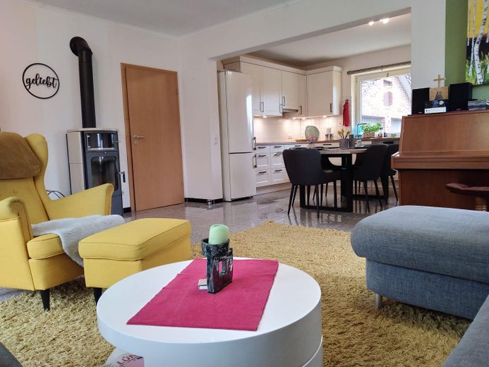 Wohnzimmer und Küche