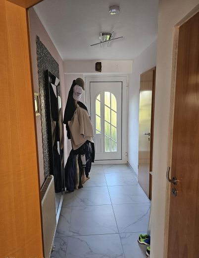 Maison mitoyenne centrale exclusive avec piscine et climatisation – Eingangsbereich