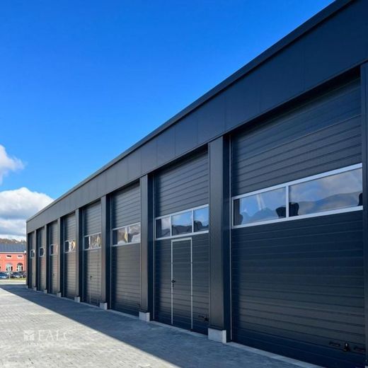 Werkpark Kierspe, XXL-Garagen, Lager &amp; Büros – Außenansicht