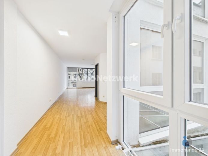 ***TOPLAGE schickes Appartment mit EBK direkt am Heumarkt***TOPLAGE – Flur