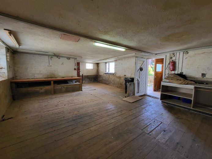 Suerte en Allgäu: elegante casa unifamiliar en ubicación tranquila con taller incluido – Werkstatt