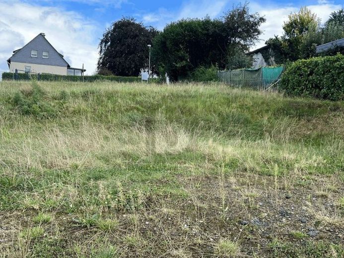 TERRAIN AVEC VUE DÉGAGÉE IMPRENABLE – Foto 1