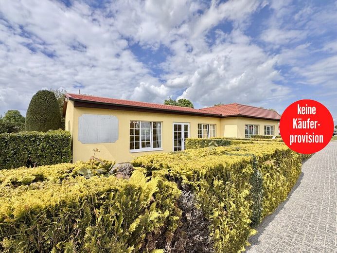 HORN IMMOBILIEN + beliebtes Eiscafé und Restaurant sucht Käufer und Nachfolger in Krackow bei Penkun – Restaurant in Krackow