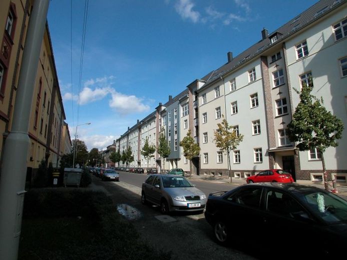 +++ 3-room raised ground floor apartment with balcony and parking space +++ – Foto 1