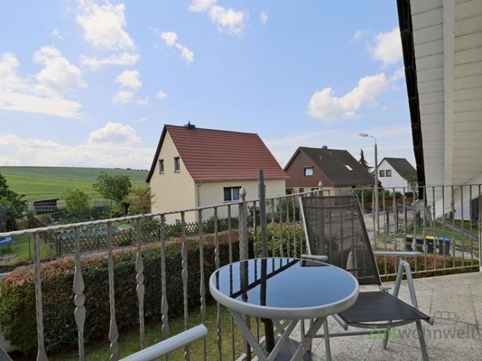 (EF1144_M) Erfurt: Schwerborn, neu möblierte Wohnung mit Balkon in freistehendem Wohnhaus – Foto 1