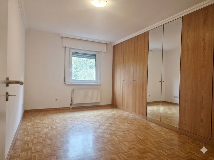Elternschlafzimmer (EG)
