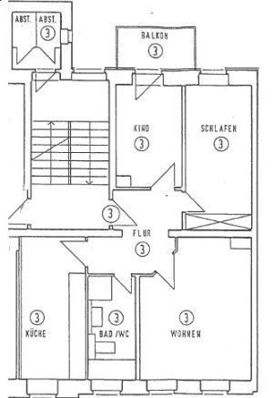 Gemütliche 3-Zimmer mit Laminat, Balkon und Wannenbad in zentraler Lage! – Grundriss 1.OG links