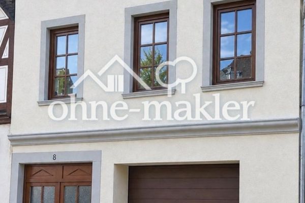 Zadbany dom dwurodzinny w Bingen-Stadt z wewnętrznym dziedzińcem i garażem