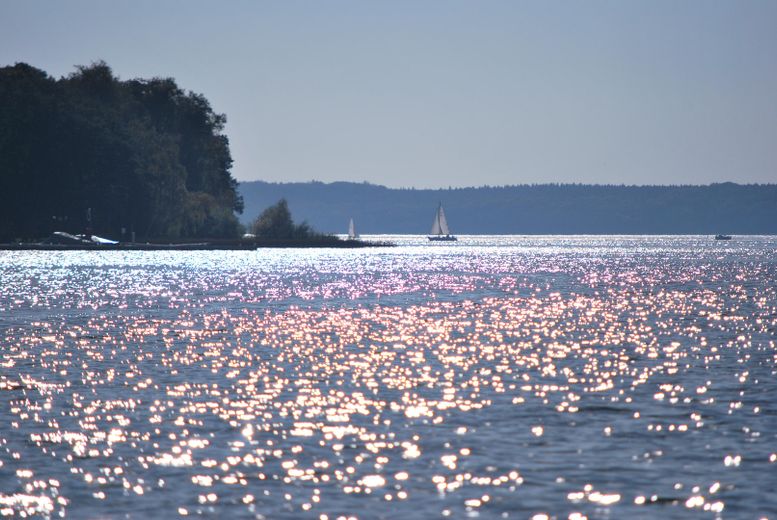 TOP-Altersvorsorge: 4-Sterne-Ferienhaus in ruhiger Lage nur 200m zum Plauer See – Mit dem Boot auf d. Plauer See