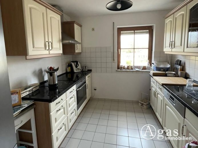 4-Zi-Wohnung mit 2 Balkonen, Loggia und Garage in der beliebten Wohnanlage "Birkenhof" in Leegebruch – Küche