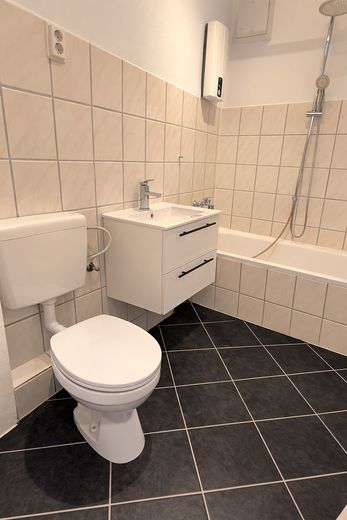 Badezimmer mit Badewanne
