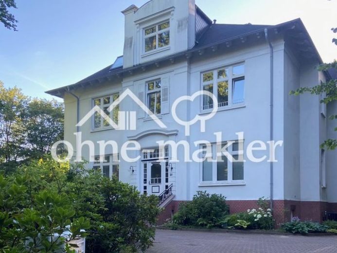 Außergewöhnliche Dachgeschosswohnung (135 m²) in historischer Villa in Aumühle – Foto 1