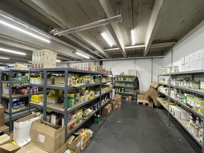 Superfici di magazzino e ufficio riscaldabili in affitto a Eggenfelden -1096qm – Photo 21