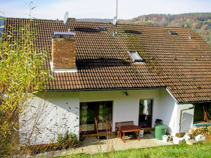 Mehrfamilienhaus mit 3 Garagen - Stellplätzen – Foto 3