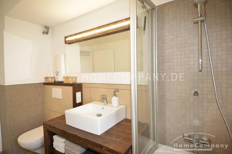 Wunderschön und zentral gelegene 3-Zimmer-Wohnung in Tiergarten! Vollständig möbliert – 5aca17958dd443471d9c79410eb6604c962d1bb9.jpg