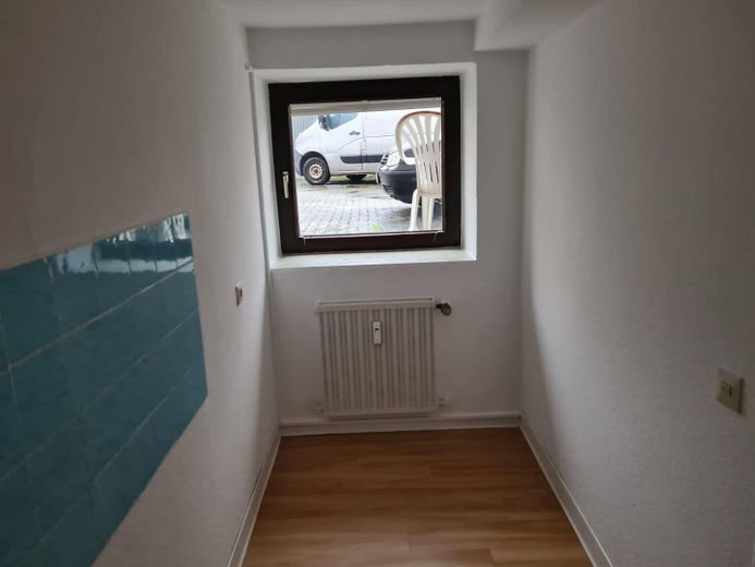 2-Zimmerwohnung im Souterrain sofort bezugsfertig – Küche