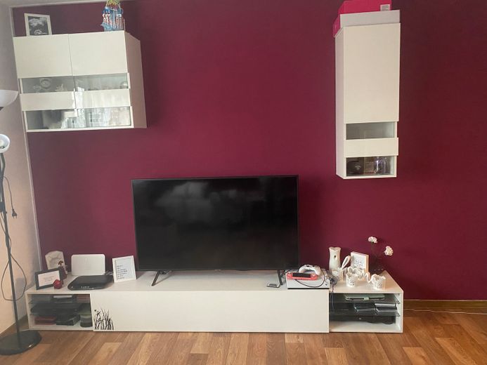 Single e giovani coppie attenzione: appartamento di 2 locali con balcone e cucina componibile – Wohnraum 