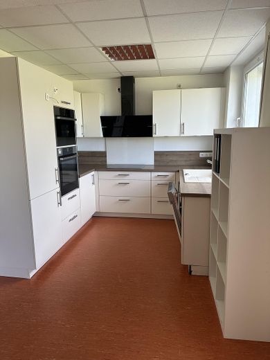 Neu in Celle-Garßen / Senioren Wohngemeinschaft sucht Mitbewohner – Teeküche 1 