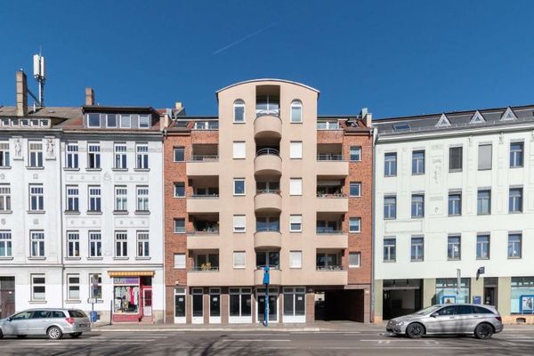 JETZT PORTFOLIO ERWEITERN | Vermietete 3-Raum-Wohnung mit 2 Loggien, Gäste-WC & TG-Stellplatz