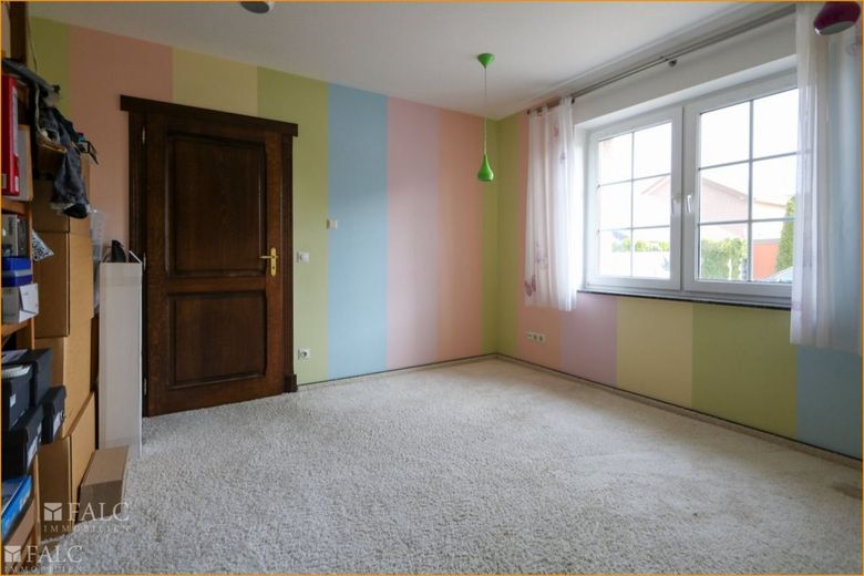 Wohntraum in ruhiger Lage – Arbeitszimmer EG