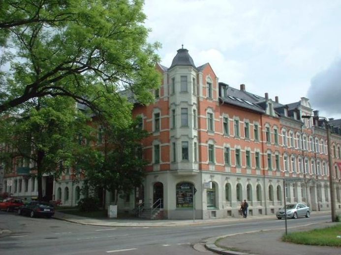 2-pokojowe mieszkanie na poddaszu z dużym, jasnym salonem z wykuszem – Zdjęcie 1
