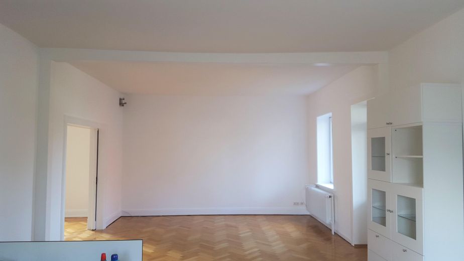 Erdgeschosswohnung in schmucker Stadtvilla – Wohnzimmer