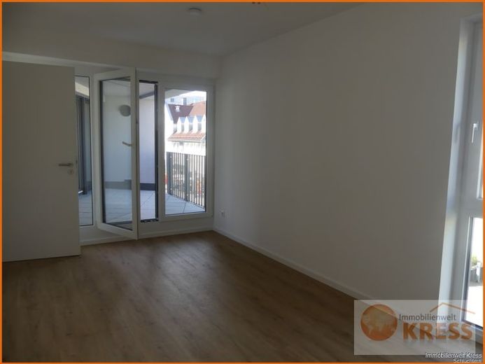Neubau 4-Zimmerwohung im 1. Obergeschoss, Personenaufzug, KFZ-Stellplatz in zentraler Innenstadtlage – Foto 1