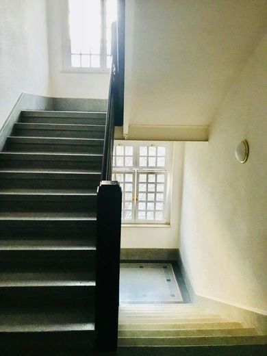 68 m², 2 Zimmer – Treppenhaus