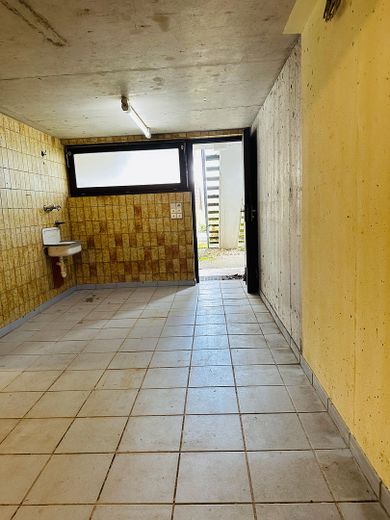 Großzügiges 1-2 Familienhaus in Traumlage – Hobby UG Ausgang Garten