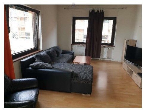 Voll vermietetes 5-Parteien-MFH, sehr zentral nahe Hauptbahnhof – Wohnzimmer OG 2