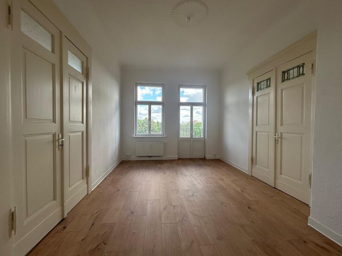 Frisch renoviert: 4-Zimmer-Whg. mit franz. Balkon am Rande des Paulusviertels – Schlafzimmer 1