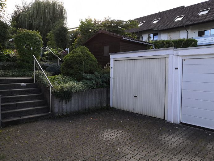 Zugang mit Garage