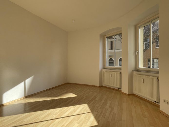 Provisionsfrei: 3-Zimmer-Balkonwohnung im Hochparterre eines kernsanierten 4-FH, Weimar Nordvorstadt – z.B. Kinderzimmer oder