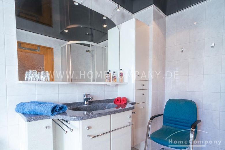 27049 HomeCompany Dresden Möbliert/Furnished Reihenhaushaus mit Grundstück in Dresden-Niedersedlitz max. 3 Personen – f467e4b1183f3dba64368878b21758230b5b62b7.jpg